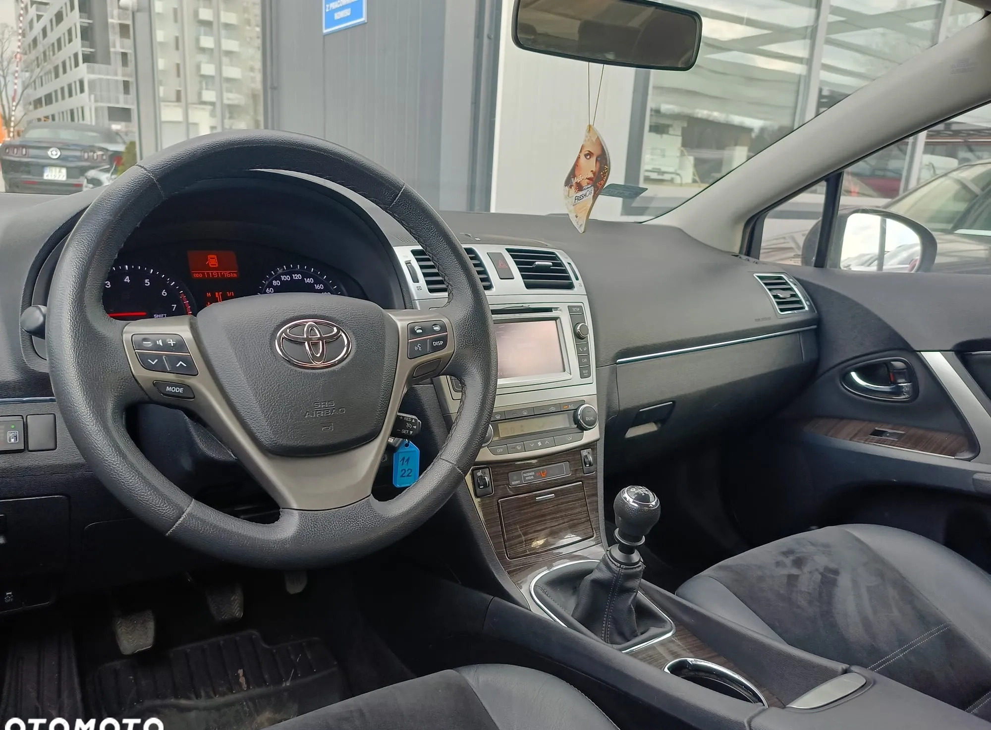 Toyota Avensis cena 39900 przebieg: 118800, rok produkcji 2012 z Warszawa małe 379